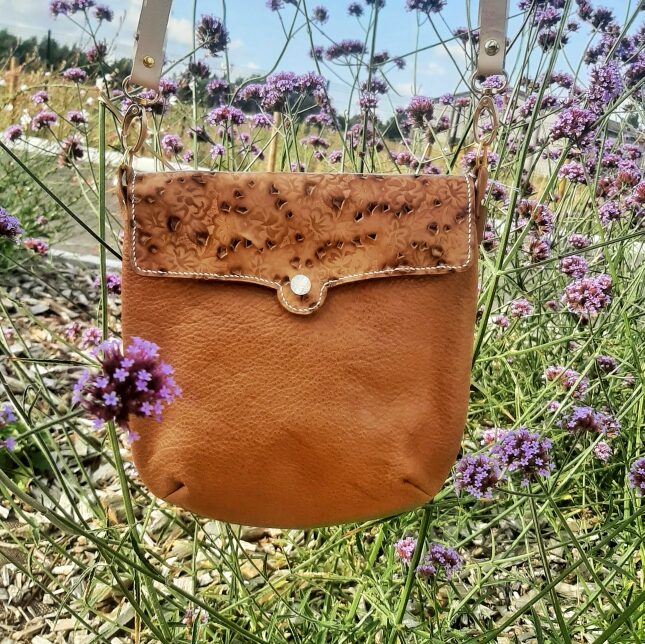 Sac à Bandoulière Noir Simili Cuir Femme - Fermeture Magnétique, Sangle Ajustable - Neuf Sans Étiquette